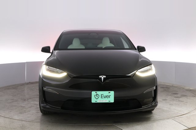 2023 Tesla Model X — photo 9 of 21