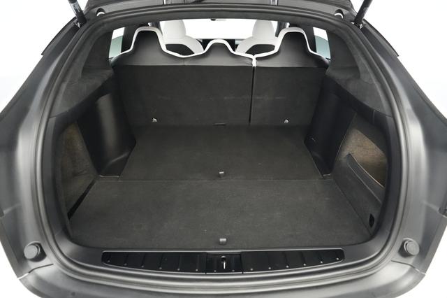 2023 Tesla Model X — photo 6 of 22