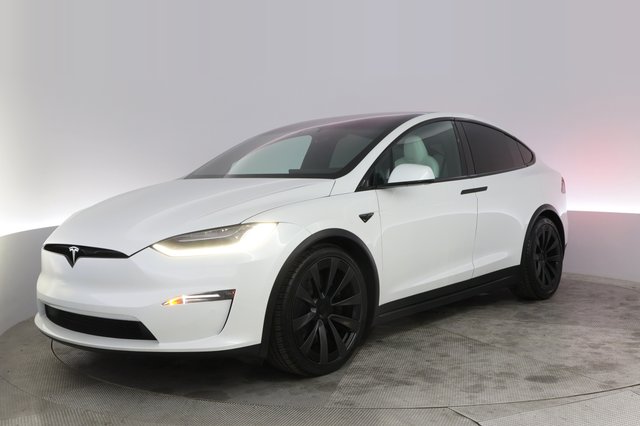 2023 Tesla Model X — VIN 7SAXCDE5XPF381310