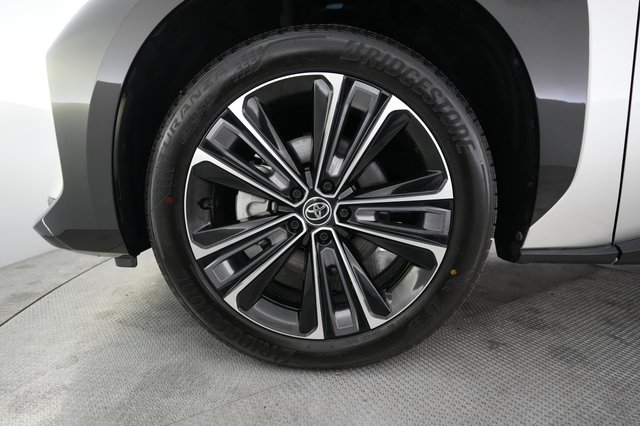 2023 Toyota bZ4X — photo 15 of 20