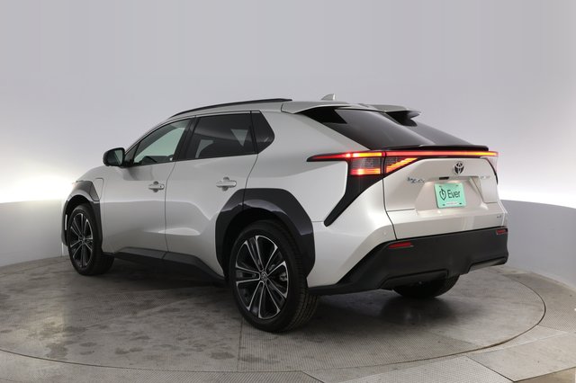 2023 Toyota bZ4X — photo 13 of 20