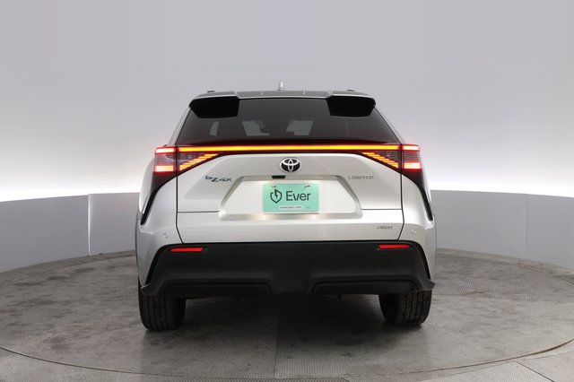 2023 Toyota bZ4X — photo 12 of 20
