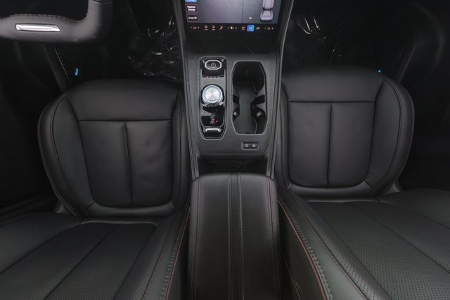 2024 Jeep Wagoneer S — photo 22 of 29