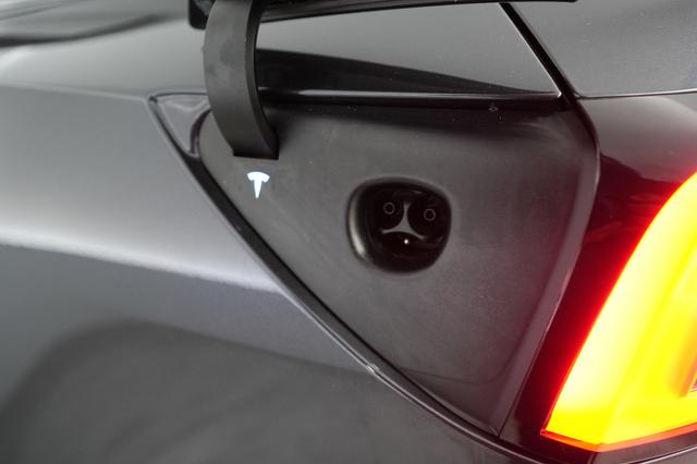 2024 Tesla Model 3 — photo 8 of 22