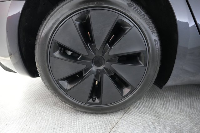 2024 Tesla Model 3 — photo 16 of 22