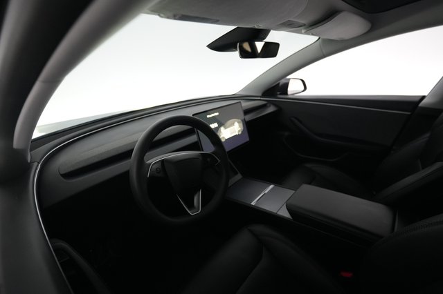 2024 Tesla Model 3 — photo 18 of 22