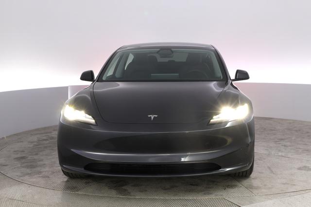 2024 Tesla Model 3 — photo 9 of 22