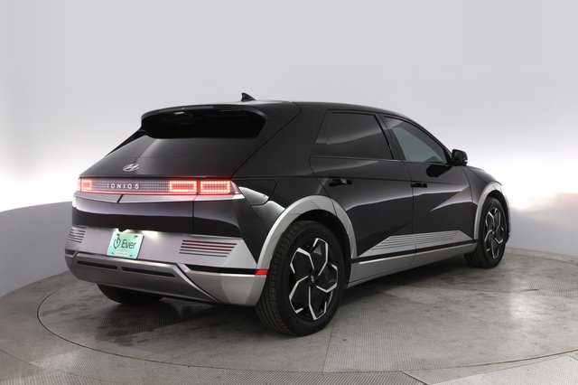 2024 Hyundai IONIQ 5 — photo 2 of 21