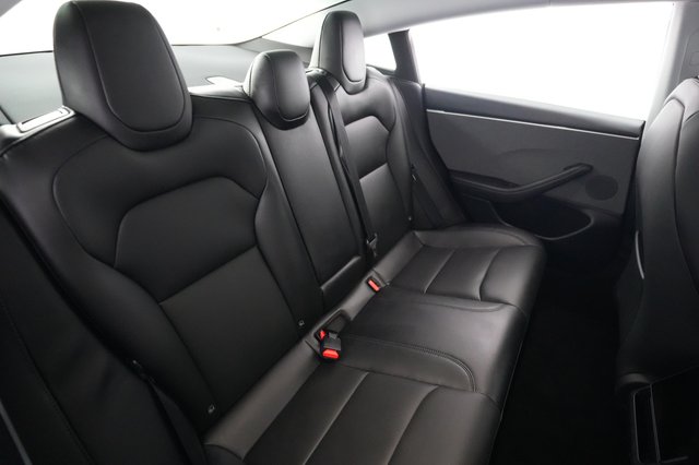 2025 Tesla Model 3 — photo 4 of 22
