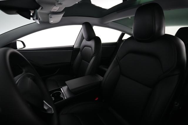 2025 Tesla Model 3 — photo 3 of 22
