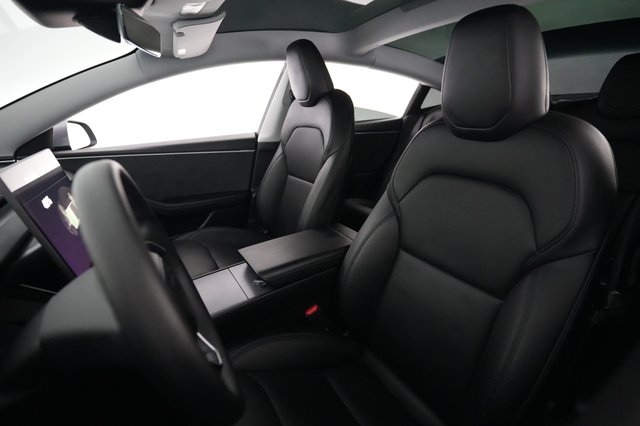 2025 Tesla Model 3 — photo 3 of 21