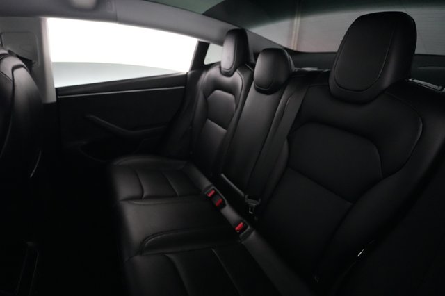 2025 Tesla Model 3 — photo 19 of 21