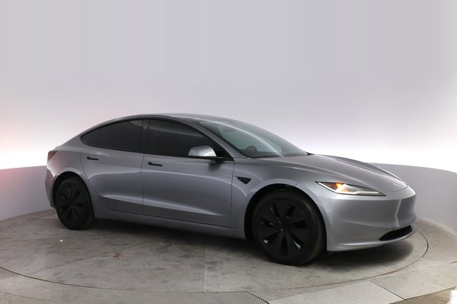 2025 Tesla Model 3 — photo 11 of 21