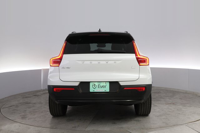2023 Volvo XC40 Recharge — photo 12 of 21