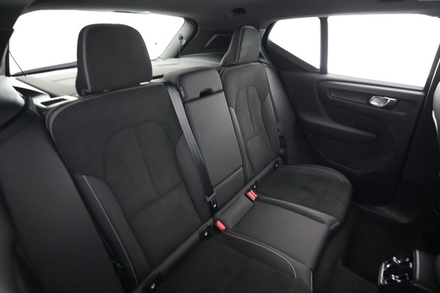 2023 Volvo XC40 Recharge — photo 4 of 21