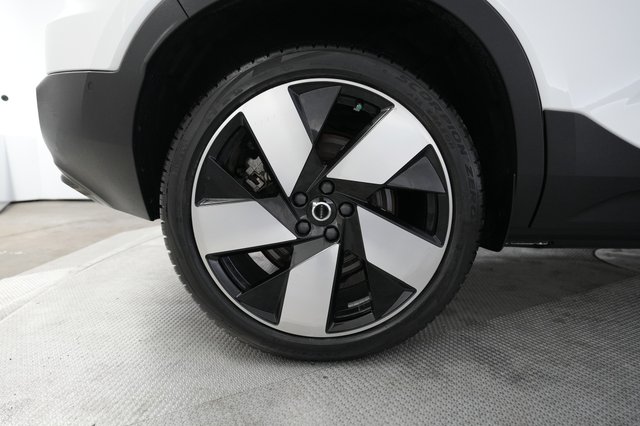 2023 Volvo XC40 Recharge — photo 17 of 21