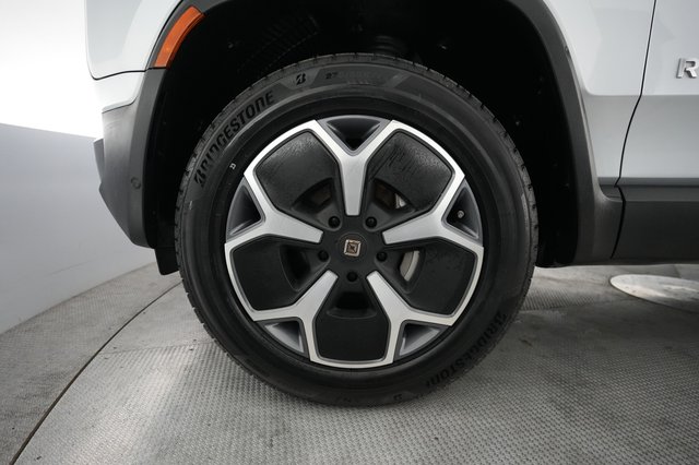 2023 Rivian R1T — photo 15 of 21