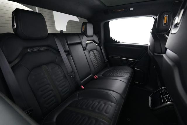 2023 Rivian R1T — photo 4 of 21
