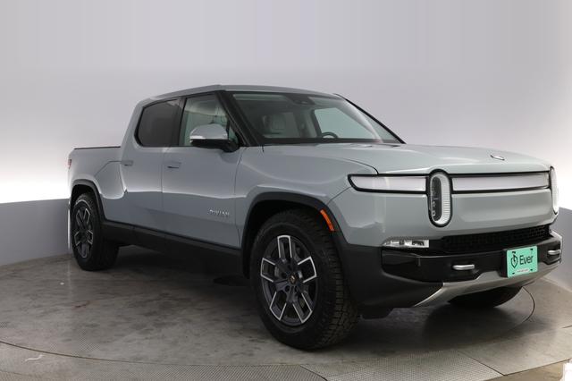 2023 Rivian R1T — photo 10 of 21