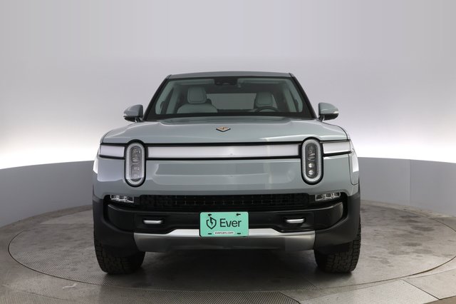 2023 Rivian R1T — photo 9 of 21