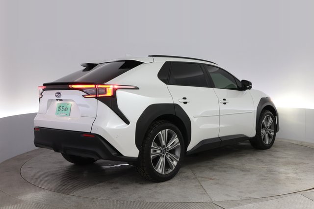 2023 Subaru Solterra — photo 2 of 23