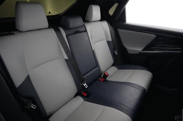 2023 Subaru Solterra — photo 4 of 23