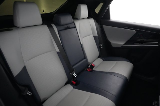 2023 Subaru Solterra — photo 4 of 23