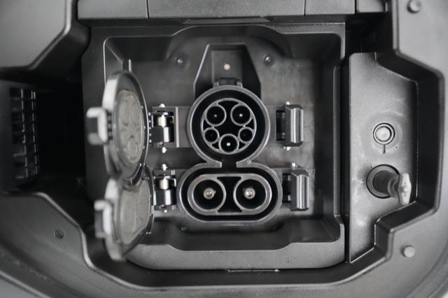 2023 Subaru Solterra — photo 8 of 20