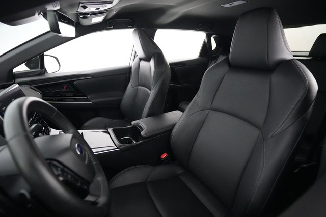 2023 Subaru Solterra — photo 3 of 23