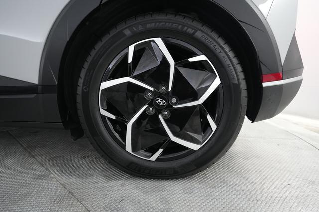 2023 Hyundai IONIQ 5 — photo 7 of 21