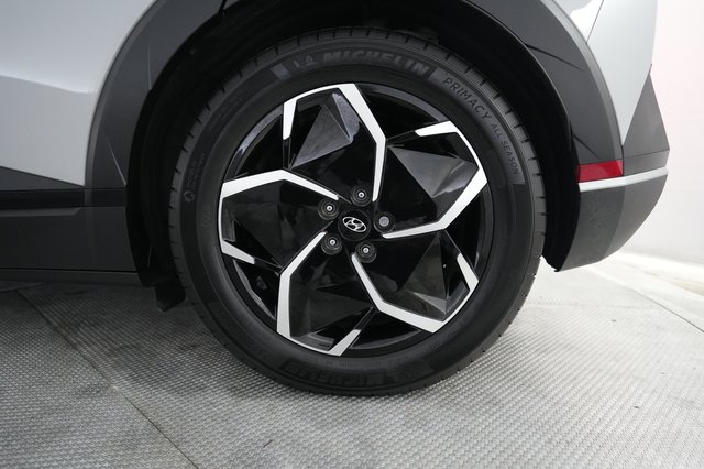 2023 Hyundai IONIQ 5 — photo 7 of 21
