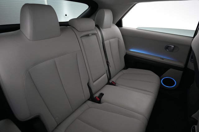 2023 Hyundai IONIQ 5 — photo 4 of 21