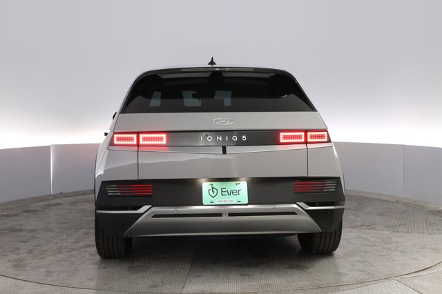 2023 Hyundai IONIQ 5 — photo 12 of 21