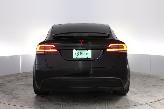2023 Tesla Model X — photo 12 of 24