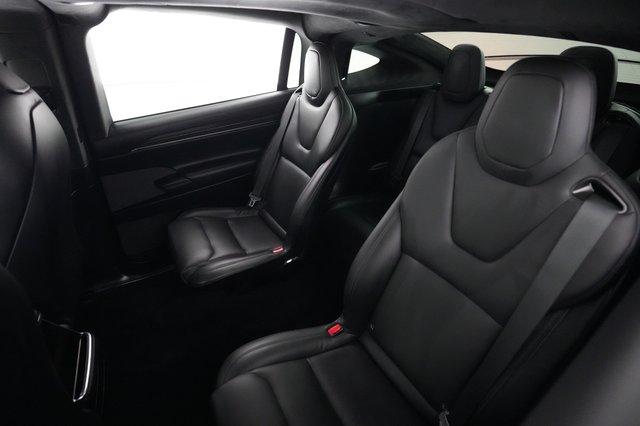 2023 Tesla Model X — photo 19 of 24