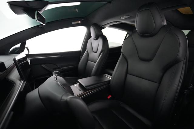 2023 Tesla Model X — photo 3 of 24