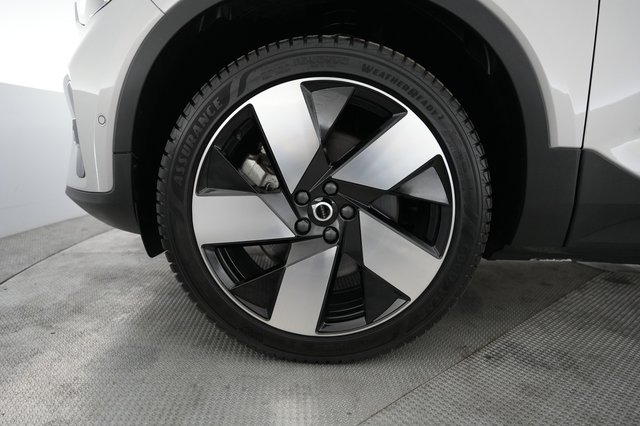 2023 Volvo XC40 Recharge — photo 15 of 21