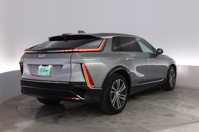 2024 Cadillac Lyriq — photo 2 of 20