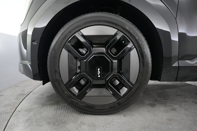 2024 Kia EV9 — photo 15 of 23