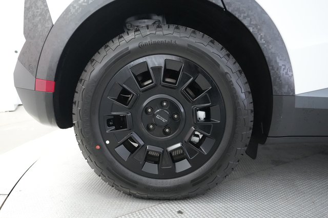2025 Hyundai IONIQ 5 — photo 17 of 22