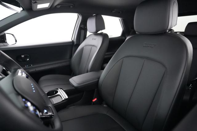 2025 Hyundai IONIQ 5 — photo 3 of 22
