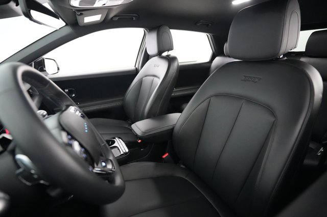 2025 Hyundai IONIQ 5 — photo 3 of 21