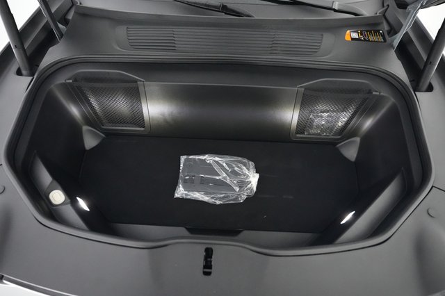 2025 Rivian R1S — photo 22 of 23