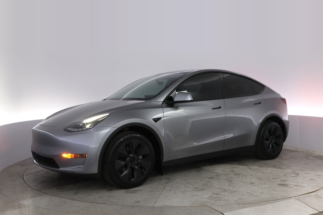 2025 Tesla Model Y