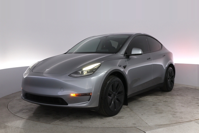 2025 Tesla Model Y