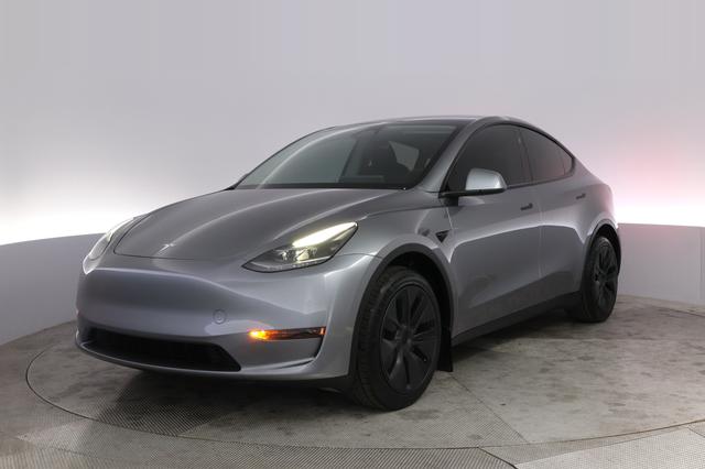 2025 Tesla Model Y — VIN 7SAYGDED0SF227603
