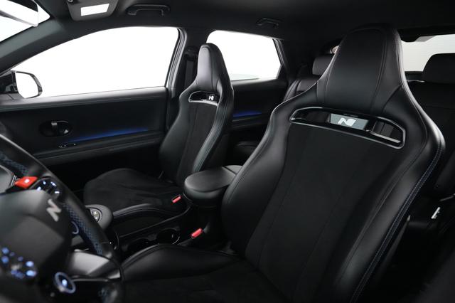 2025 Hyundai IONIQ 5 — photo 3 of 20