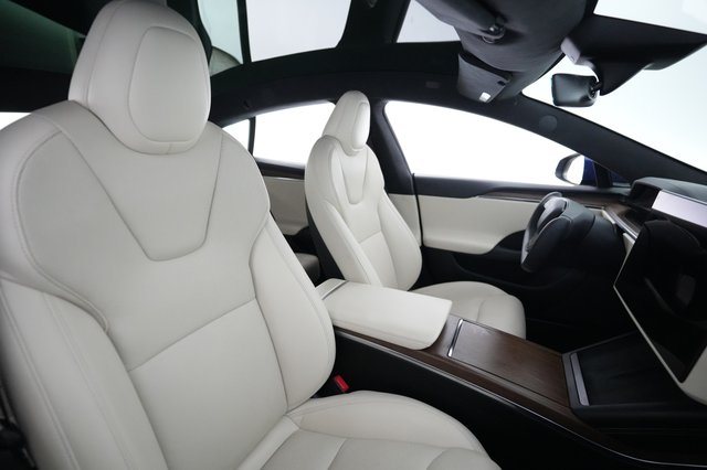 2022 Tesla Model S — photo 18 of 21