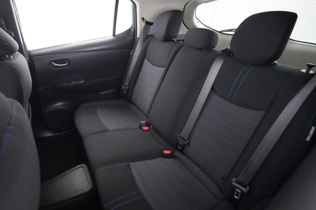 2022 Nissan LEAF — photo 19 of 20