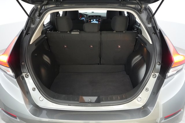 2022 Nissan LEAF — photo 6 of 20